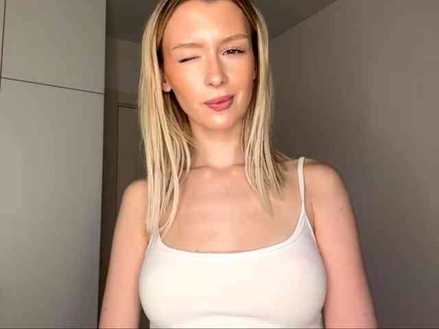 DelsieBrozell webcam