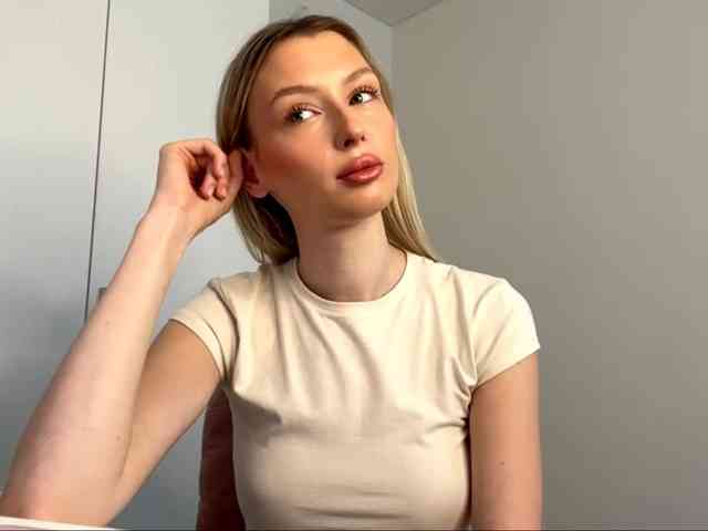 DelsieBrozell webcam
