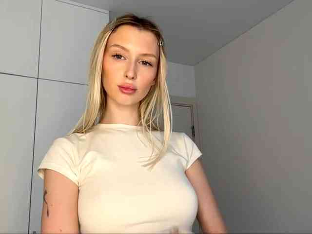 DelsieBrozell webcam