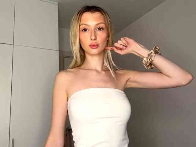 Modelo: DelsieBrozell