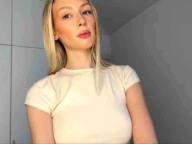 DelsieBrozell webcam