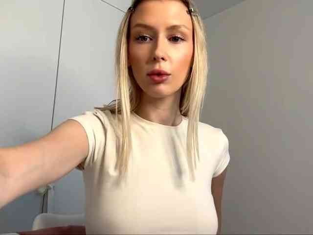 DelsieBrozell webcam