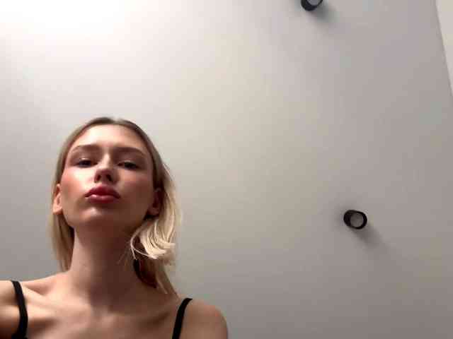 DelsieBrozell webcam
