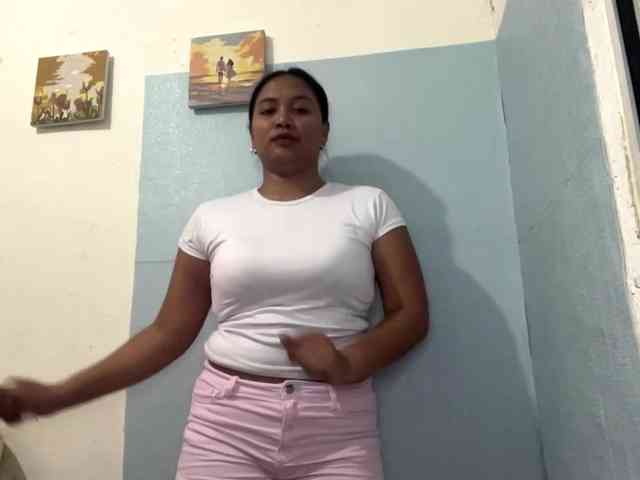 Model: DivinaStuhr