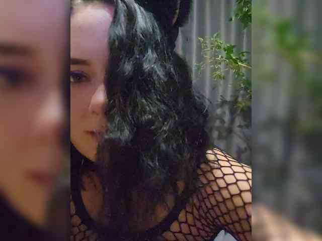 Kira199777 webcam