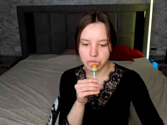 Model: lolytaberryy