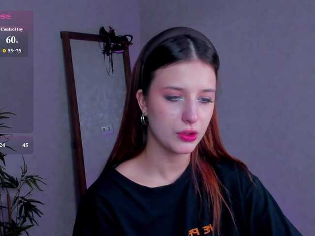 Lisa-Allison live cam on BongaCams