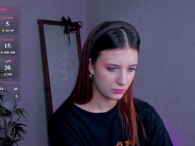 Lisa-Allison live cam on BongaCams