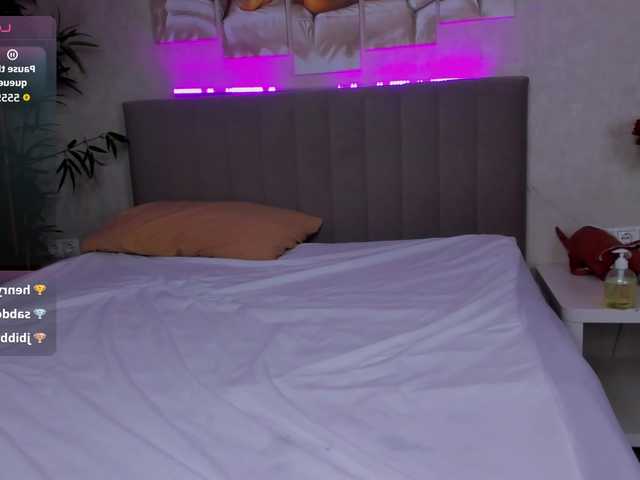 Lisa-Allison live cam on BongaCams
