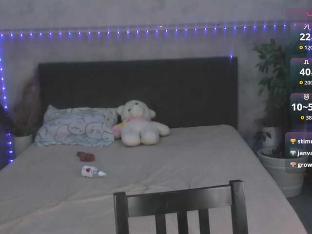 Lisa-Allison live cam on BongaCams