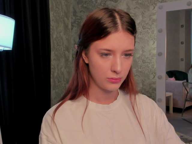 Lisa-Allison live cam on BongaCams