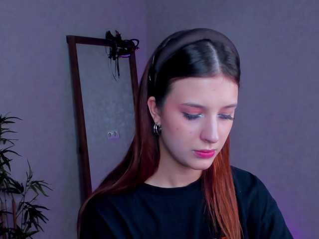 Lisa-Allison live cam on BongaCams