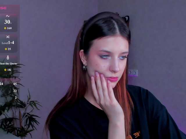 Lisa-Allison live cam on BongaCams
