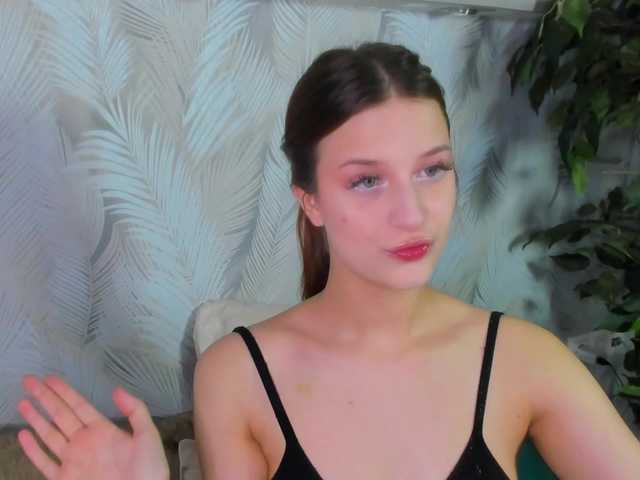 Lisa-Allison live cam on BongaCams