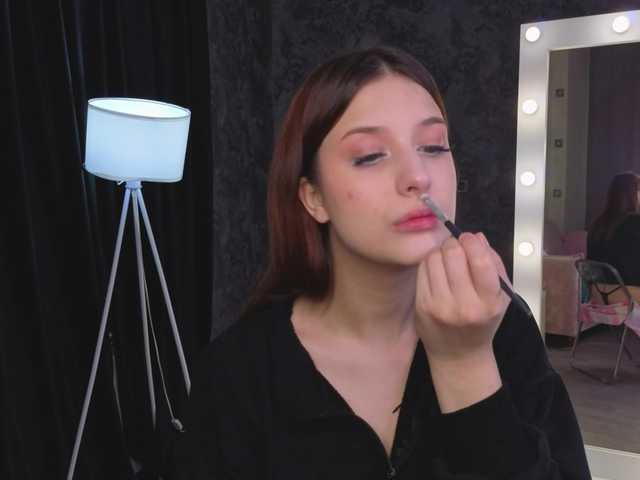 Lisa-Allison live cam on BongaCams