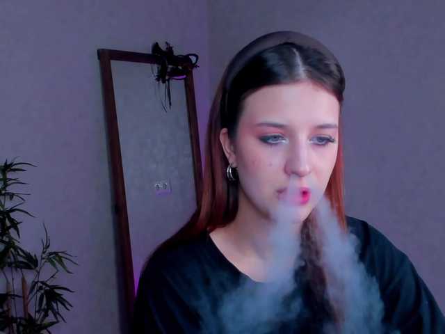 Lisa-Allison live cam on BongaCams