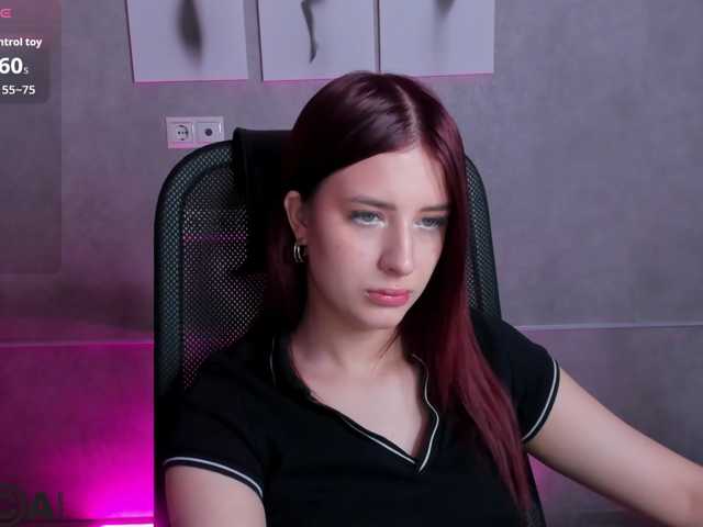 Lisa-Allison live cam on BongaCams