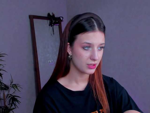 Lisa-Allison live cam on BongaCams