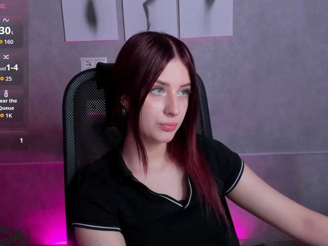 Lisa-Allison live cam on BongaCams