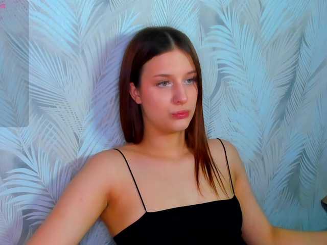 Lisa-Allison live cam on BongaCams