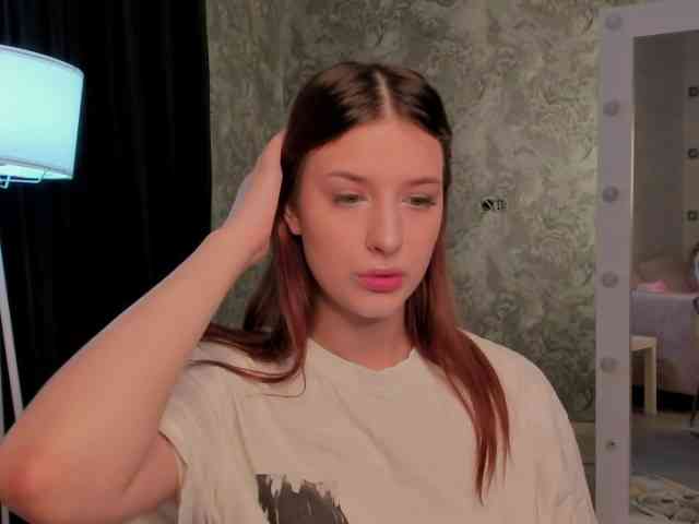 Lisa-Allison webcam