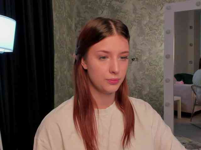 Lisa-Allison webcam