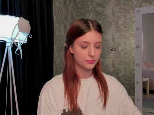 Lisa-Allison webcam