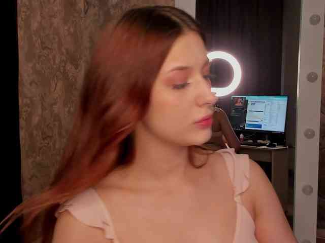 Lisa-Allison webcam