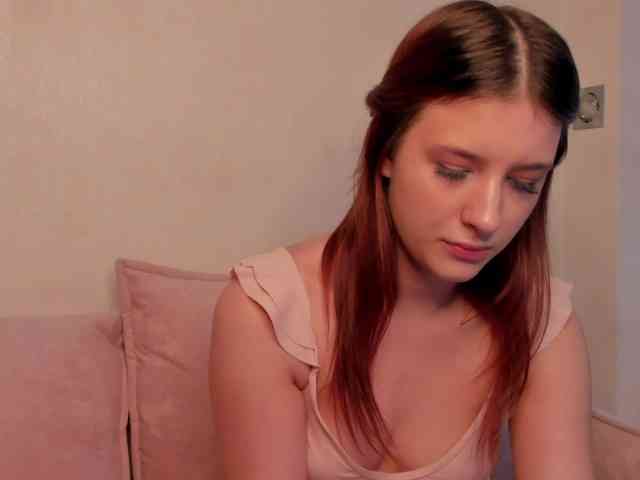 Lisa-Allison webcam