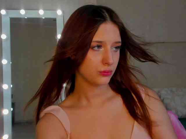 Lisa-Allison webcam