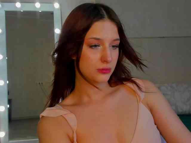 Lisa-Allison webcam