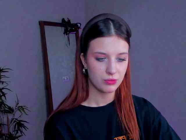 Lisa-Allison webcam
