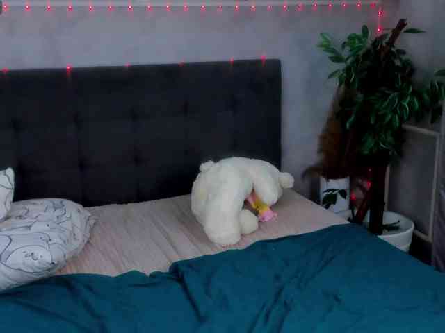 Lisa-Allison webcam