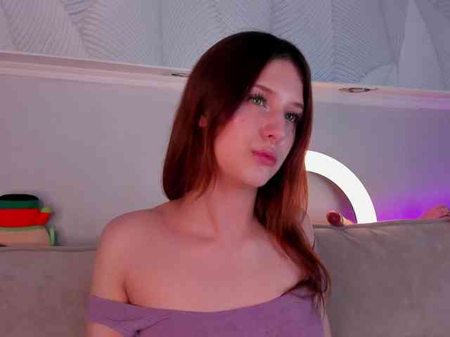 Lisa-Allison webcam