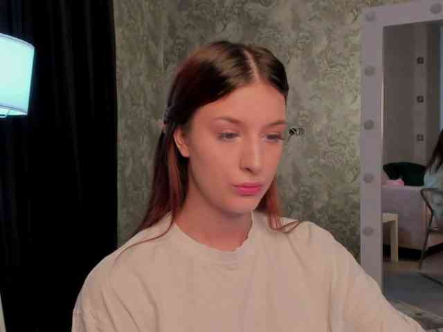 Lisa-Allison webcam