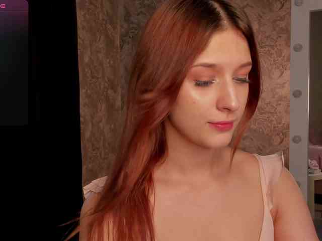 Lisa-Allison webcam