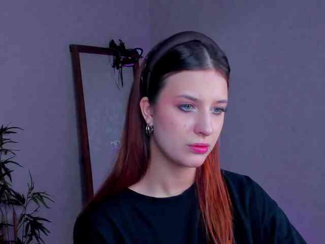 Lisa-Allison webcam