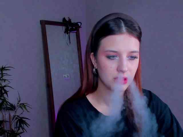 Lisa-Allison webcam