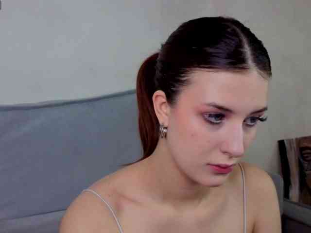 Lisa-Allison webcam