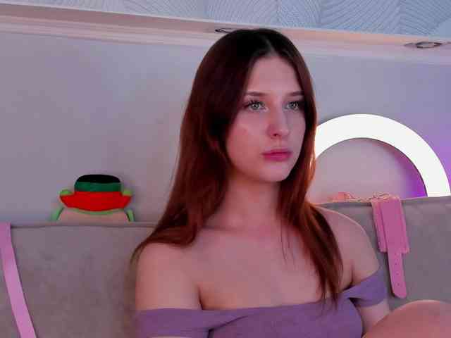 Lisa-Allison webcam