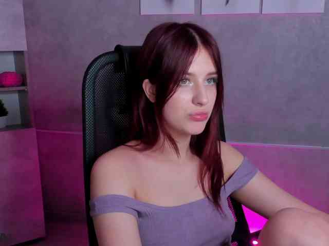 Lisa-Allison webcam