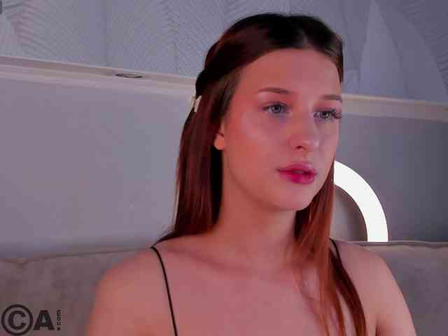 Lisa-Allison webcam