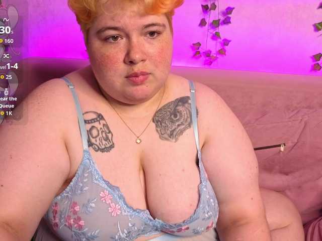 Sew-Sunny live cam on BongaCams