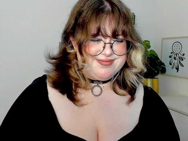 OpheliaLush live cam on BongaCams