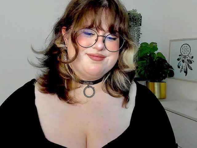 OpheliaLush live cam on BongaCams