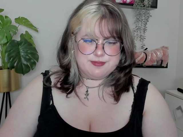 OpheliaLush live cam on BongaCams