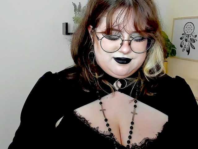 OpheliaLush live cam on BongaCams