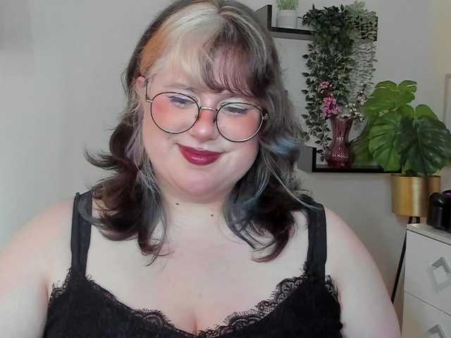 OpheliaLush live cam on BongaCams