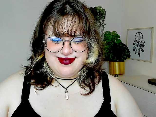 OpheliaLush live cam on BongaCams