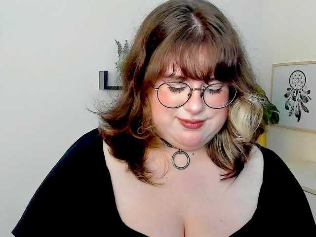OpheliaLush live cam on BongaCams